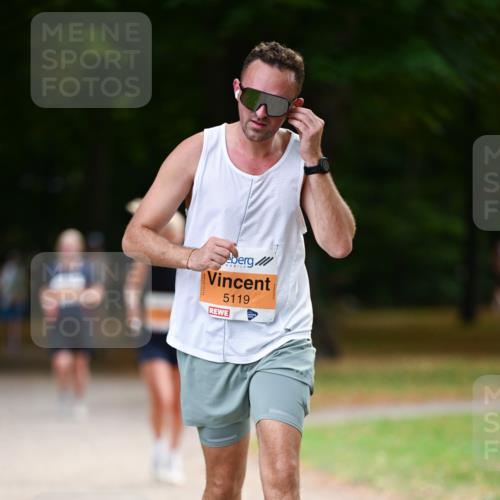 31.08.2025 - 21. Blankeneser Heldenlauf Dr. Thomas Lammeyer http://msf.ph/oto/8646324 31.08.2025 11:18:26 Laufen 5119 meine-sportfotos.de