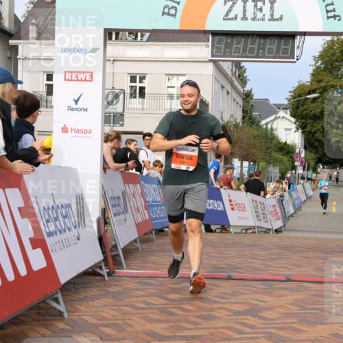 31.08.2025 - 21. Blankeneser Heldenlauf Strokosch-Dieckow http://msf.ph/oto/8646416 31.08.2025 09:52:58 Ziel 1058, 1061 meine-sportfotos.de