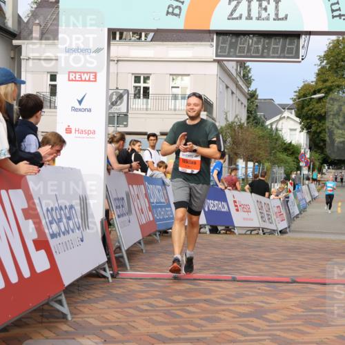 31.08.2025 - 21. Blankeneser Heldenlauf Strokosch-Dieckow http://msf.ph/oto/8646461 31.08.2025 09:52:58 Ziel 1058, 1061 meine-sportfotos.de