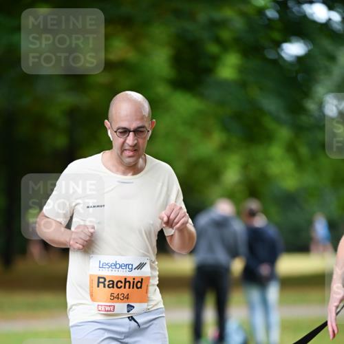 31.08.2025 - 21. Blankeneser Heldenlauf Dr. Thomas Lammeyer http://msf.ph/oto/8646466 31.08.2025 11:18:45 Laufen 5434 meine-sportfotos.de