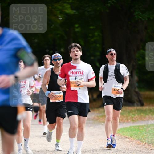31.08.2025 - 21. Blankeneser Heldenlauf Dr. Thomas Lammeyer http://msf.ph/oto/8646521 31.08.2025 11:18:58 Laufen 5722, 563, 5323 meine-sportfotos.de