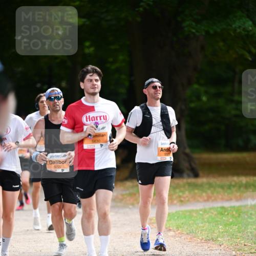 31.08.2025 - 21. Blankeneser Heldenlauf Dr. Thomas Lammeyer http://msf.ph/oto/8646524 31.08.2025 11:18:58 Laufen 5722, 19, 5630, 5326 meine-sportfotos.de