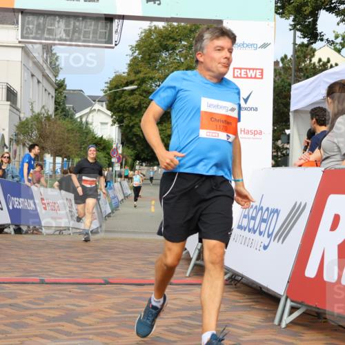 31.08.2025 - 21. Blankeneser Heldenlauf Strokosch-Dieckow http://msf.ph/oto/8646621 31.08.2025 09:52:42 Ziel 1169, 1092, 1170 meine-sportfotos.de
