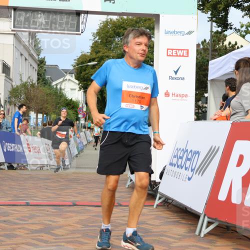 31.08.2025 - 21. Blankeneser Heldenlauf Strokosch-Dieckow http://msf.ph/oto/8646636 31.08.2025 09:52:41 Ziel 1169, 1092, 1170 meine-sportfotos.de