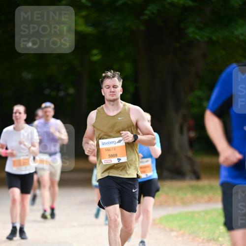 31.08.2025 - 21. Blankeneser Heldenlauf Dr. Thomas Lammeyer http://msf.ph/oto/8646641 31.08.2025 11:19:21 Laufen 5869 meine-sportfotos.de
