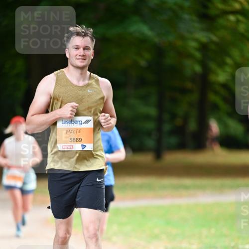 31.08.2025 - 21. Blankeneser Heldenlauf Dr. Thomas Lammeyer http://msf.ph/oto/8646660 31.08.2025 11:19:23 Laufen 5869 meine-sportfotos.de