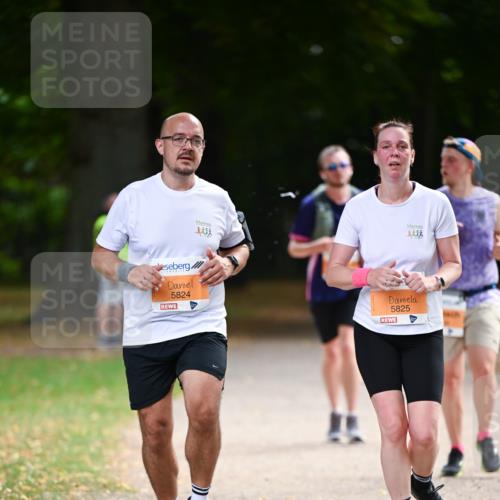 31.08.2025 - 21. Blankeneser Heldenlauf Dr. Thomas Lammeyer http://msf.ph/oto/8646672 31.08.2025 11:19:25 Laufen 5824, 5825, 247 meine-sportfotos.de