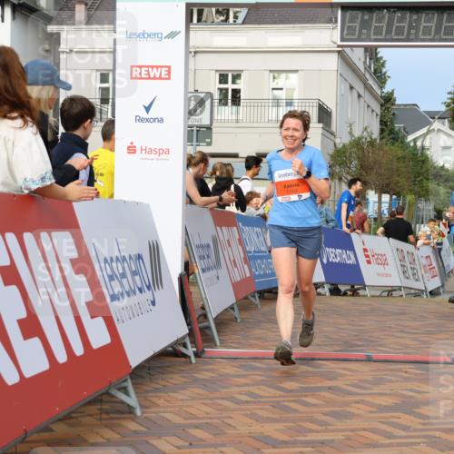 31.08.2025 - 21. Blankeneser Heldenlauf Strokosch-Dieckow http://msf.ph/oto/8646697 31.08.2025 09:52:38 Ziel 1169, 1170 meine-sportfotos.de