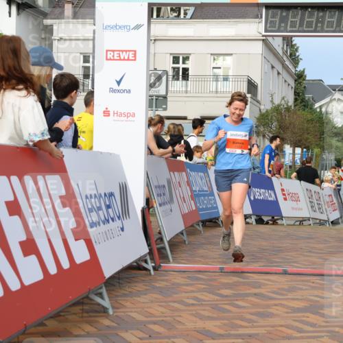 31.08.2025 - 21. Blankeneser Heldenlauf Strokosch-Dieckow http://msf.ph/oto/8646731 31.08.2025 09:52:37 Ziel 1169, 1170 meine-sportfotos.de