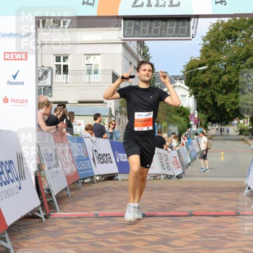 31.08.2025 - 21. Blankeneser Heldenlauf Strokosch-Dieckow http://msf.ph/oto/8646812 31.08.2025 09:51:53 Ziel 1110 meine-sportfotos.de