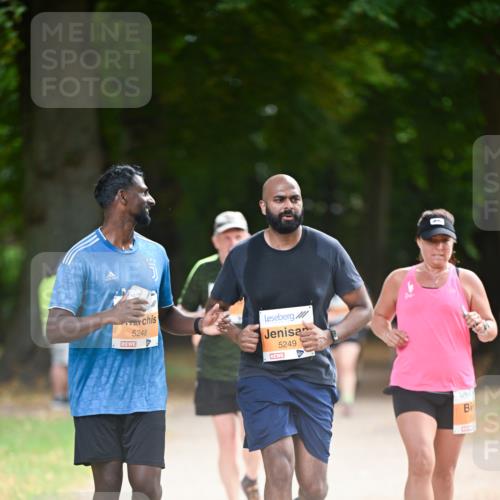 31.08.2025 - 21. Blankeneser Heldenlauf Dr. Thomas Lammeyer http://msf.ph/oto/8646863 31.08.2025 11:20:04 Laufen 5248, 5249 meine-sportfotos.de
