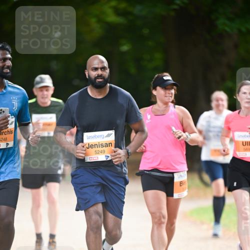 31.08.2025 - 21. Blankeneser Heldenlauf Dr. Thomas Lammeyer http://msf.ph/oto/8646869 31.08.2025 11:20:04 Laufen 5248, 5249, 569 meine-sportfotos.de
