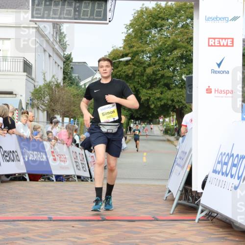 31.08.2025 - 21. Blankeneser Heldenlauf Strokosch-Dieckow http://msf.ph/oto/8646932 31.08.2025 10:20:25 Ziel 2401, 2028, 2362 meine-sportfotos.de