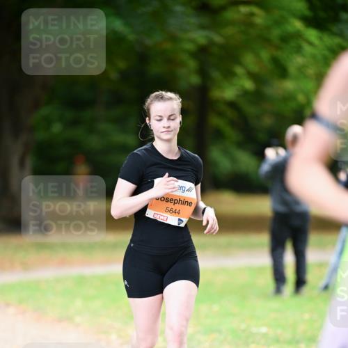 31.08.2025 - 21. Blankeneser Heldenlauf Dr. Thomas Lammeyer http://msf.ph/oto/8646982 31.08.2025 11:20:24 Laufen 5644 meine-sportfotos.de