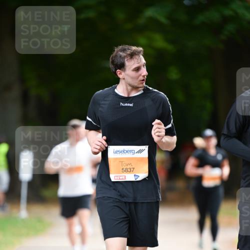 31.08.2025 - 21. Blankeneser Heldenlauf Dr. Thomas Lammeyer http://msf.ph/oto/8647048 31.08.2025 11:20:41 Laufen 5837 meine-sportfotos.de