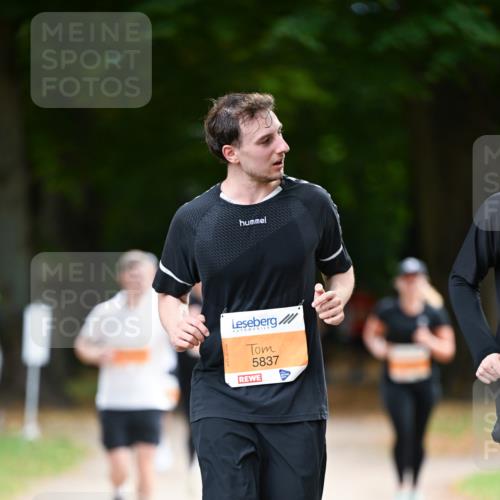 31.08.2025 - 21. Blankeneser Heldenlauf Dr. Thomas Lammeyer http://msf.ph/oto/8647050 31.08.2025 11:20:42 Laufen 5837 meine-sportfotos.de