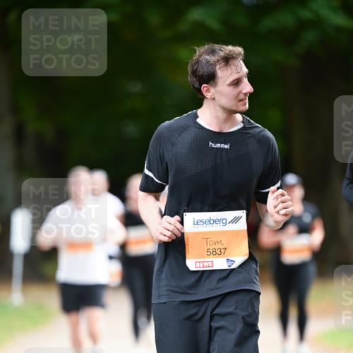 31.08.2025 - 21. Blankeneser Heldenlauf Dr. Thomas Lammeyer http://msf.ph/oto/8647055 31.08.2025 11:20:42 Laufen 5837 meine-sportfotos.de