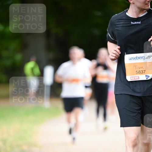 31.08.2025 - 21. Blankeneser Heldenlauf Dr. Thomas Lammeyer http://msf.ph/oto/8647057 31.08.2025 11:20:42 Laufen 5837 meine-sportfotos.de