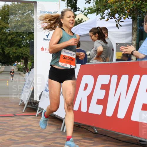 31.08.2025 - 21. Blankeneser Heldenlauf Strokosch-Dieckow http://msf.ph/oto/8647100 31.08.2025 09:50:09 Ziel 1176, 1102, 1103, 1043 meine-sportfotos.de