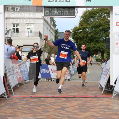 31.08.2025 - 21. Blankeneser Heldenlauf Strokosch-Dieckow http://msf.ph/oto/8647179 31.08.2025 09:50:05 Ziel 1176, 1102, 1103, 1043 meine-sportfotos.de