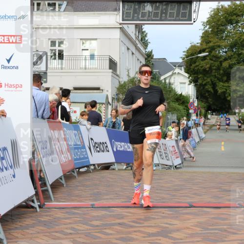 31.08.2025 - 21. Blankeneser Heldenlauf Strokosch-Dieckow http://msf.ph/oto/8647322 31.08.2025 09:49:45 Ziel 1003, 1069 meine-sportfotos.de