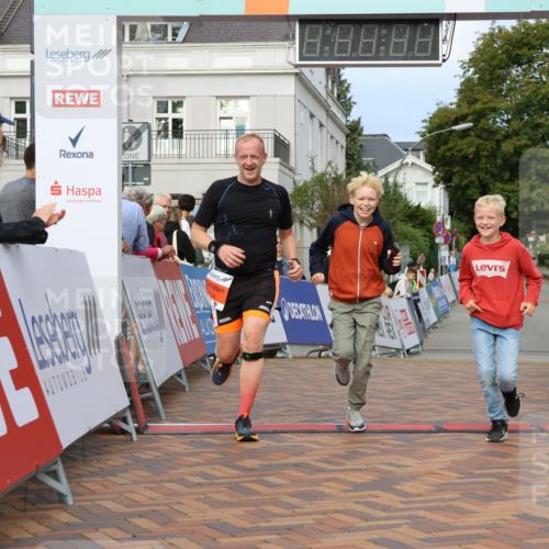 31.08.2025 - 21. Blankeneser Heldenlauf Strokosch-Dieckow http://msf.ph/oto/8647440 31.08.2025 09:49:15 Ziel 1045, 1028 meine-sportfotos.de