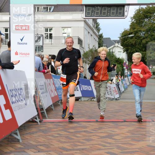 31.08.2025 - 21. Blankeneser Heldenlauf Strokosch-Dieckow http://msf.ph/oto/8647452 31.08.2025 09:49:15 Ziel 1045, 1028 meine-sportfotos.de