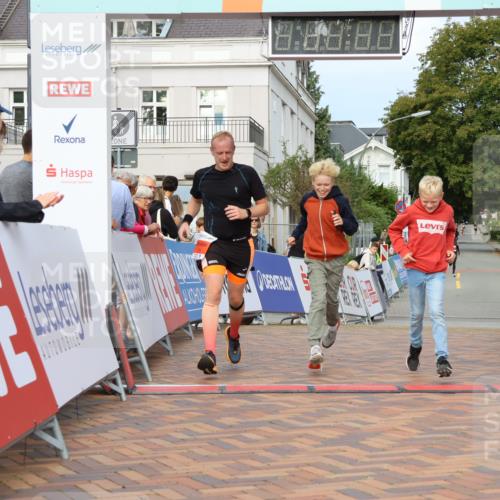 31.08.2025 - 21. Blankeneser Heldenlauf Strokosch-Dieckow http://msf.ph/oto/8647480 31.08.2025 09:49:15 Ziel 1045, 1028 meine-sportfotos.de