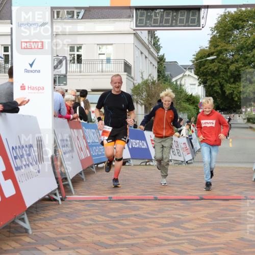 31.08.2025 - 21. Blankeneser Heldenlauf Strokosch-Dieckow http://msf.ph/oto/8647496 31.08.2025 09:49:15 Ziel 1045, 1028 meine-sportfotos.de