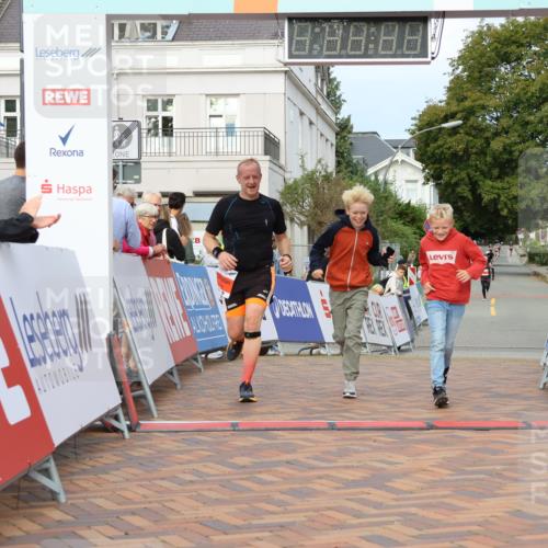 31.08.2025 - 21. Blankeneser Heldenlauf Strokosch-Dieckow http://msf.ph/oto/8647502 31.08.2025 09:49:15 Ziel 1045, 1028 meine-sportfotos.de