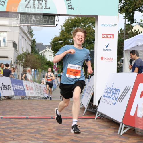 31.08.2025 - 21. Blankeneser Heldenlauf Strokosch-Dieckow http://msf.ph/oto/8647832 31.08.2025 09:48:45 Ziel 1171, 1128, 1129 meine-sportfotos.de