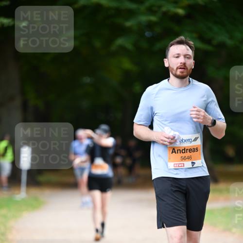 31.08.2025 - 21. Blankeneser Heldenlauf Dr. Thomas Lammeyer http://msf.ph/oto/8647876 31.08.2025 11:22:56 Laufen 5646 meine-sportfotos.de