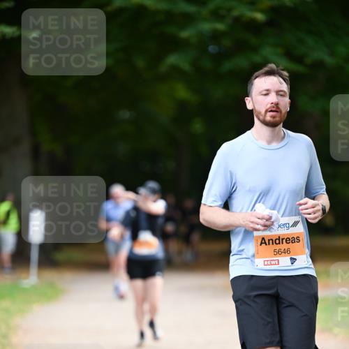 31.08.2025 - 21. Blankeneser Heldenlauf Dr. Thomas Lammeyer http://msf.ph/oto/8647877 31.08.2025 11:22:56 Laufen 5646 meine-sportfotos.de