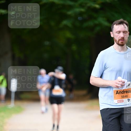 31.08.2025 - 21. Blankeneser Heldenlauf Dr. Thomas Lammeyer http://msf.ph/oto/8647882 31.08.2025 11:22:56 Laufen 5646 meine-sportfotos.de