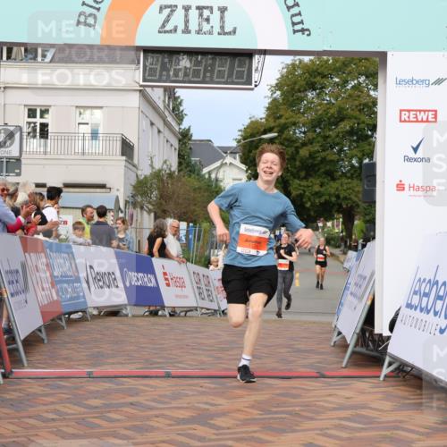 31.08.2025 - 21. Blankeneser Heldenlauf Strokosch-Dieckow http://msf.ph/oto/8647886 31.08.2025 09:48:44 Ziel 1171, 1128, 1129 meine-sportfotos.de