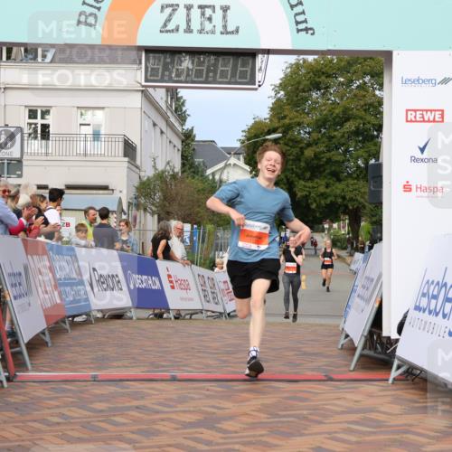 31.08.2025 - 21. Blankeneser Heldenlauf Strokosch-Dieckow http://msf.ph/oto/8647895 31.08.2025 09:48:44 Ziel 1171, 1128, 1129 meine-sportfotos.de