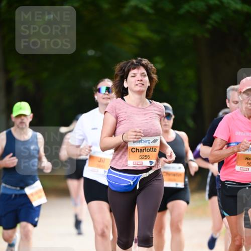 31.08.2025 - 21. Blankeneser Heldenlauf Dr. Thomas Lammeyer http://msf.ph/oto/8647983 31.08.2025 11:23:12 Laufen 5643, 5256, 58 meine-sportfotos.de