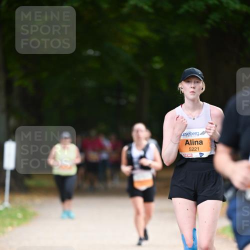 31.08.2025 - 21. Blankeneser Heldenlauf Dr. Thomas Lammeyer http://msf.ph/oto/8648034 31.08.2025 11:23:19 Laufen 5221 meine-sportfotos.de