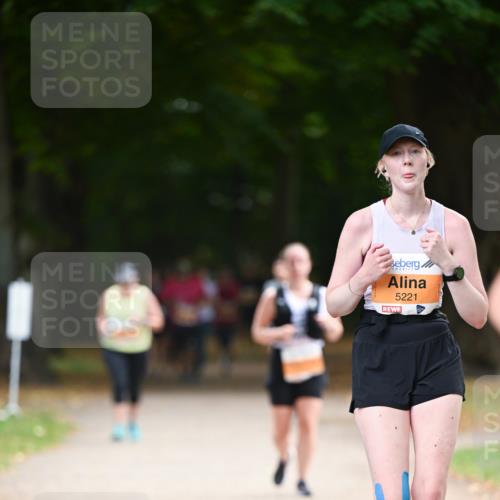 31.08.2025 - 21. Blankeneser Heldenlauf Dr. Thomas Lammeyer http://msf.ph/oto/8648035 31.08.2025 11:23:19 Laufen 5221 meine-sportfotos.de