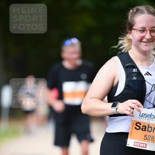 31.08.2025 - 21. Blankeneser Heldenlauf Dr. Thomas Lammeyer http://msf.ph/oto/8648162 31.08.2025 11:23:43 Laufen 5281 meine-sportfotos.de