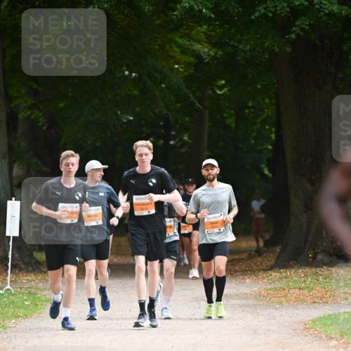 31.08.2025 - 21. Blankeneser Heldenlauf Dr. Thomas Lammeyer http://msf.ph/oto/8648305 31.08.2025 11:24:00 Laufen 5778, 5777 meine-sportfotos.de