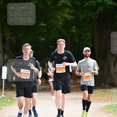 31.08.2025 - 21. Blankeneser Heldenlauf Dr. Thomas Lammeyer http://msf.ph/oto/8648311 31.08.2025 11:24:04 Laufen 5672, 5673, 5777 meine-sportfotos.de