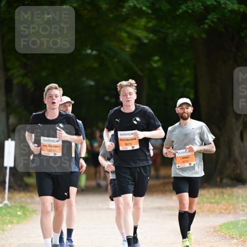 31.08.2025 - 21. Blankeneser Heldenlauf Dr. Thomas Lammeyer http://msf.ph/oto/8648312 31.08.2025 11:24:04 Laufen 5672, 5673, 5777 meine-sportfotos.de