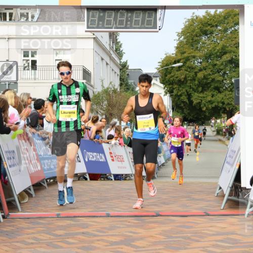 31.08.2025 - 21. Blankeneser Heldenlauf Strokosch-Dieckow http://msf.ph/oto/8648321 31.08.2025 10:18:07 Ziel 2746, 2341, 2100 meine-sportfotos.de