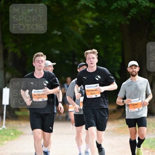 31.08.2025 - 21. Blankeneser Heldenlauf Dr. Thomas Lammeyer http://msf.ph/oto/8648322 31.08.2025 11:24:05 Laufen 5672, 5673, 5777 meine-sportfotos.de
