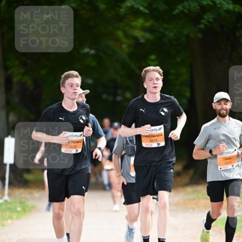 31.08.2025 - 21. Blankeneser Heldenlauf Dr. Thomas Lammeyer http://msf.ph/oto/8648325 31.08.2025 11:24:05 Laufen 5672, 5673, 5777 meine-sportfotos.de