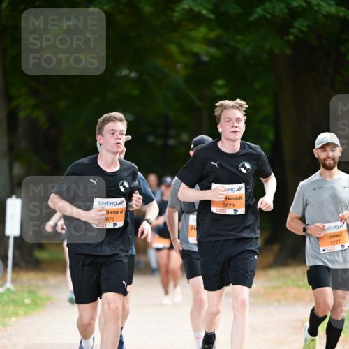 31.08.2025 - 21. Blankeneser Heldenlauf Dr. Thomas Lammeyer http://msf.ph/oto/8648326 31.08.2025 11:24:05 Laufen 5672, 5673, 5777 meine-sportfotos.de