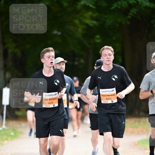 31.08.2025 - 21. Blankeneser Heldenlauf Dr. Thomas Lammeyer http://msf.ph/oto/8648333 31.08.2025 11:24:06 Laufen 5672, 5673 meine-sportfotos.de