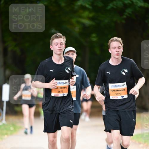 31.08.2025 - 21. Blankeneser Heldenlauf Dr. Thomas Lammeyer http://msf.ph/oto/8648341 31.08.2025 11:24:07 Laufen 5672, 5673 meine-sportfotos.de