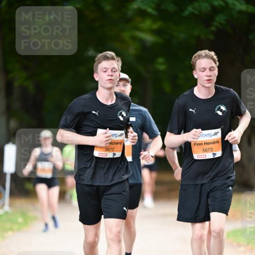 31.08.2025 - 21. Blankeneser Heldenlauf Dr. Thomas Lammeyer http://msf.ph/oto/8648342 31.08.2025 11:24:07 Laufen 5673, 5672 meine-sportfotos.de